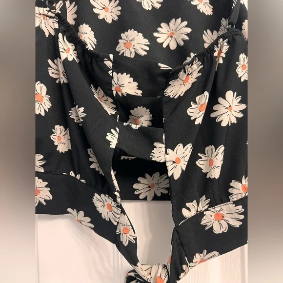 NWOT Fifty Street Floral crop top - Picture 6 of 9
